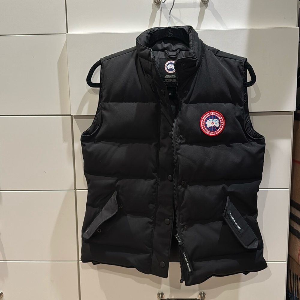 Canada Goose Puffer Black Vest.